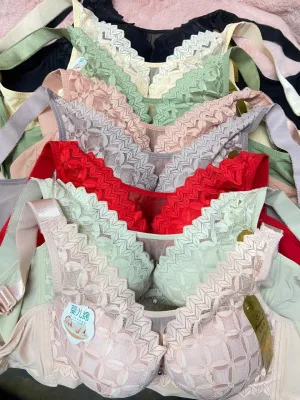 Full coverage padded bra